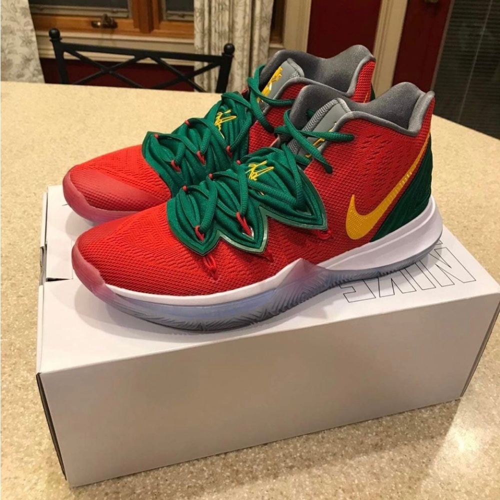Nike Kyrie 5 SP shoes size 10.5